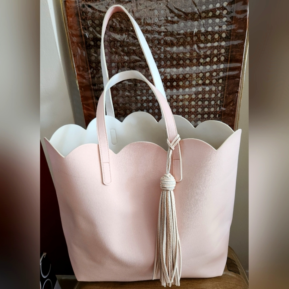 Chic Scalloped Pink Tote Bag with Tassel